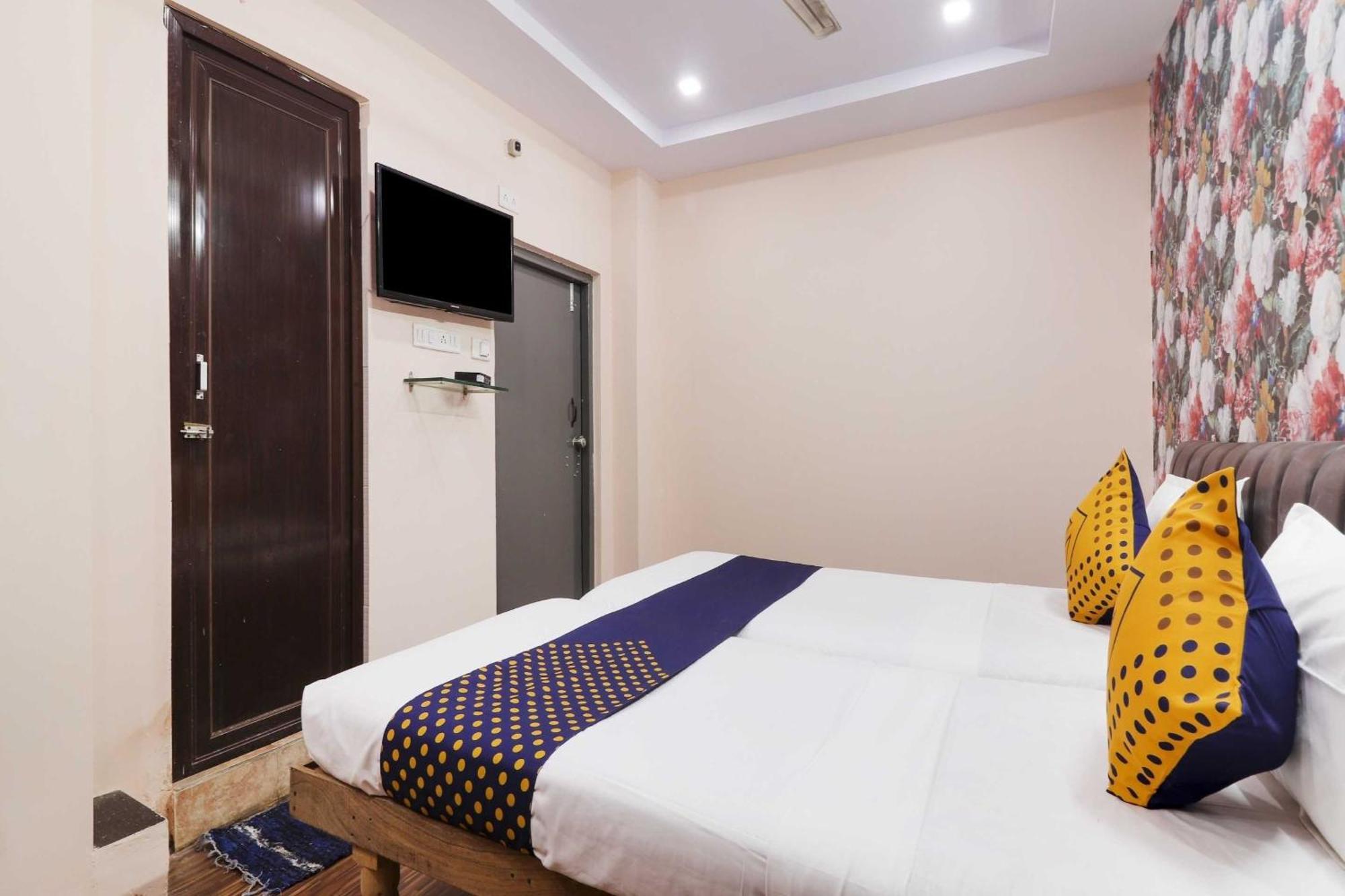 สปอต ออน 74966 ศรีอมรทีป โฮเทล Hotel ไฮเดอราบัด ภายนอก รูปภาพ