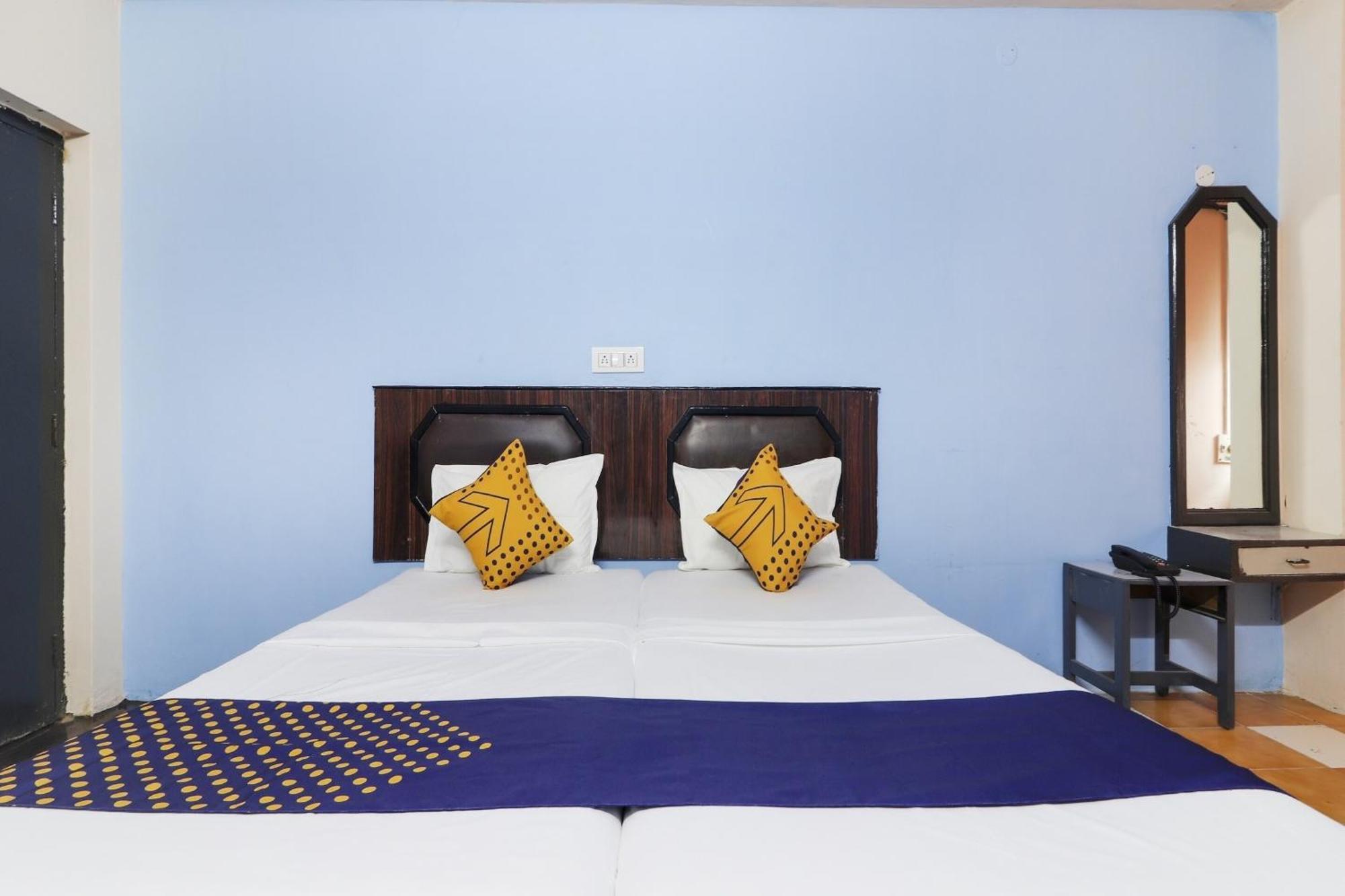 สปอต ออน 74966 ศรีอมรทีป โฮเทล Hotel ไฮเดอราบัด ภายนอก รูปภาพ
