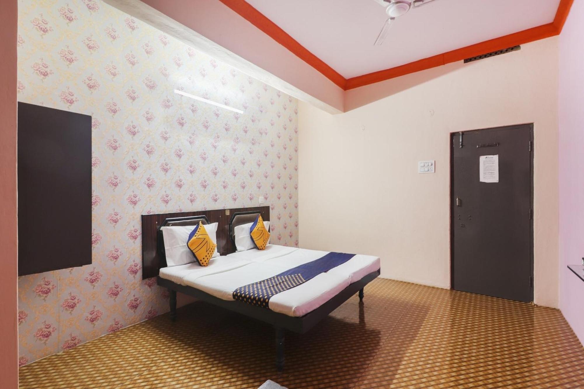 สปอต ออน 74966 ศรีอมรทีป โฮเทล Hotel ไฮเดอราบัด ภายนอก รูปภาพ