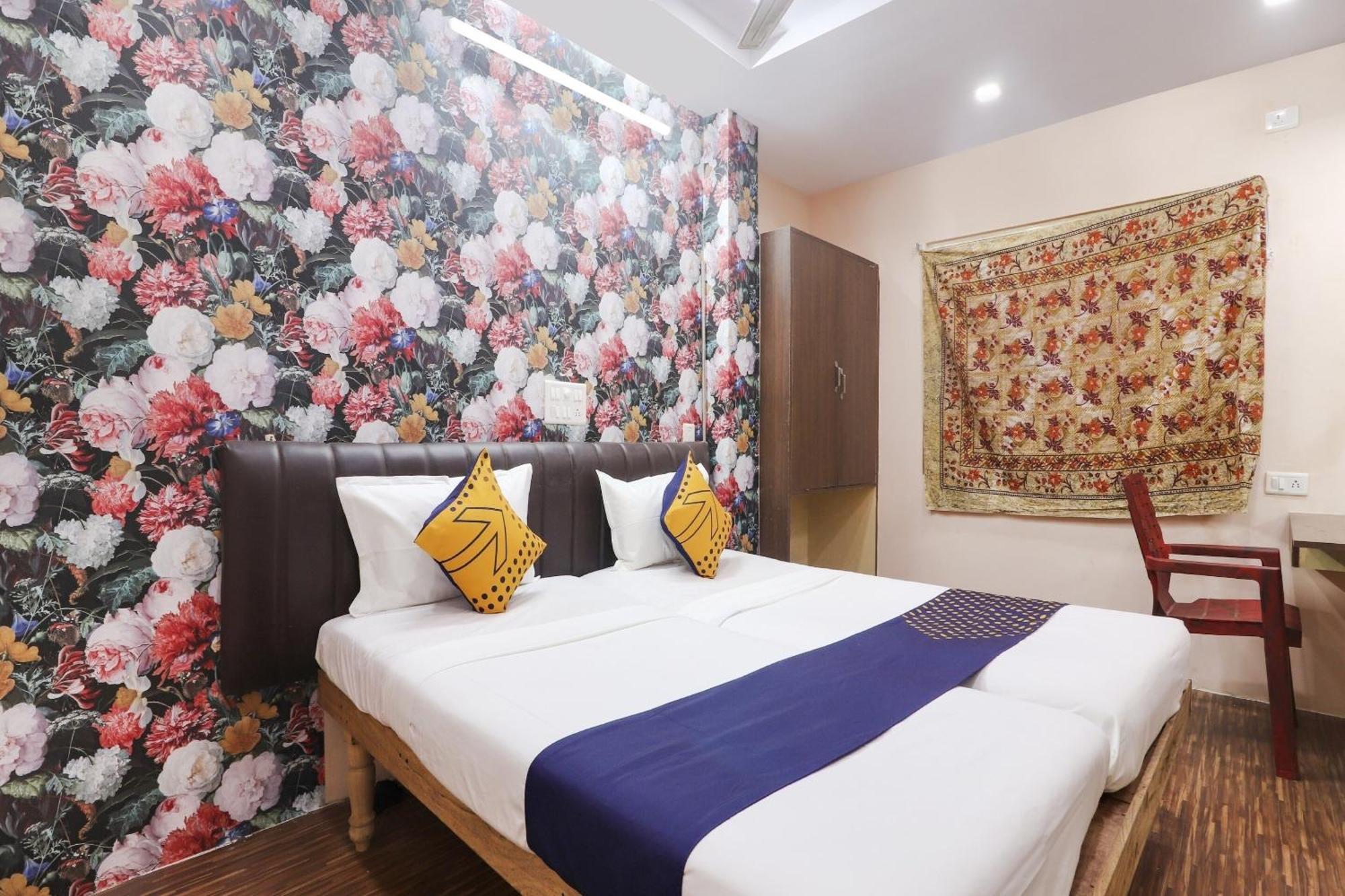 สปอต ออน 74966 ศรีอมรทีป โฮเทล Hotel ไฮเดอราบัด ภายนอก รูปภาพ